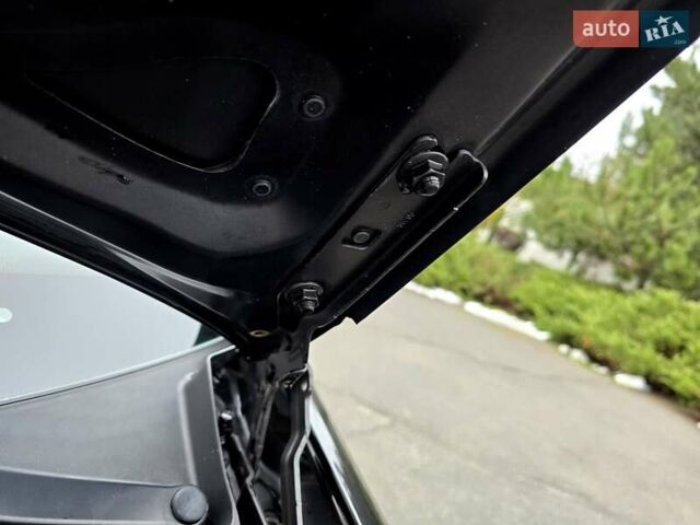 Чорний Фольксваген Гольф, об'ємом двигуна 1.6 л та пробігом 230 тис. км за 6450 $, фото 141 на Automoto.ua