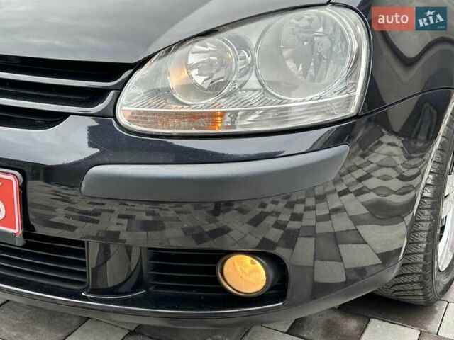 Черный Фольксваген Гольф, объемом двигателя 1.6 л и пробегом 196 тыс. км за 6200 $, фото 16 на Automoto.ua