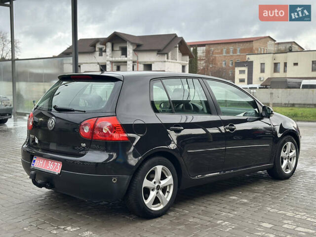 Черный Фольксваген Гольф, объемом двигателя 1.6 л и пробегом 213 тыс. км за 5850 $, фото 9 на Automoto.ua