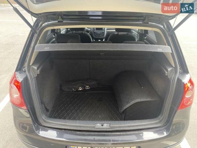 Черный Фольксваген Гольф, объемом двигателя 1.6 л и пробегом 262 тыс. км за 6100 $, фото 18 на Automoto.ua