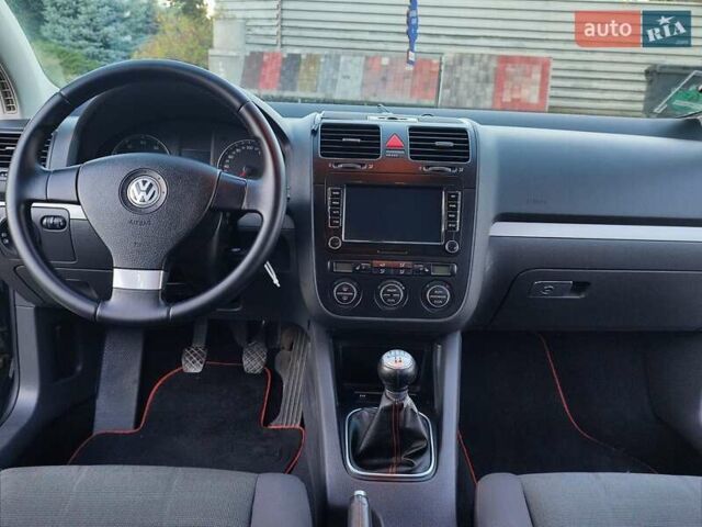 Чорний Фольксваген Гольф, об'ємом двигуна 1.6 л та пробігом 212 тис. км за 6750 $, фото 30 на Automoto.ua