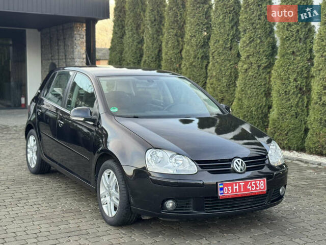 Черный Фольксваген Гольф, объемом двигателя 0 л и пробегом 269 тыс. км за 5500 $, фото 3 на Automoto.ua