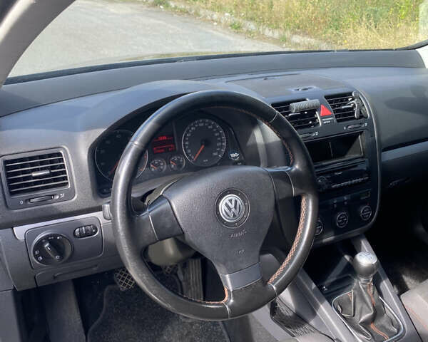 Черный Фольксваген Гольф, объемом двигателя 1.6 л и пробегом 274 тыс. км за 6200 $, фото 3 на Automoto.ua