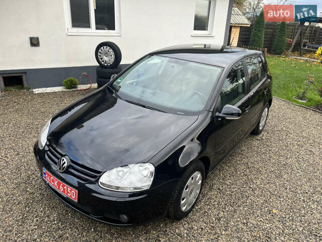 Черный Фольксваген Гольф, объемом двигателя 1.6 л и пробегом 253 тыс. км за 6250 $, фото 25 на Automoto.ua