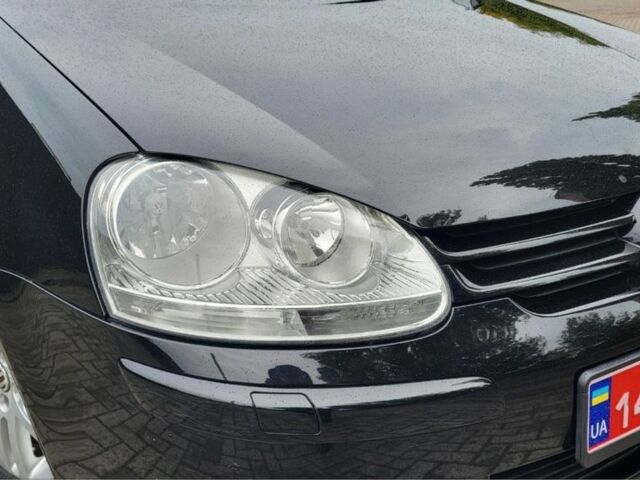 Черный Фольксваген Гольф, объемом двигателя 1.6 л и пробегом 237 тыс. км за 6350 $, фото 1 на Automoto.ua