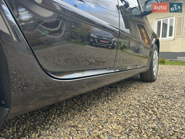 Черный Фольксваген Гольф, объемом двигателя 1.6 л и пробегом 253 тыс. км за 6250 $, фото 43 на Automoto.ua