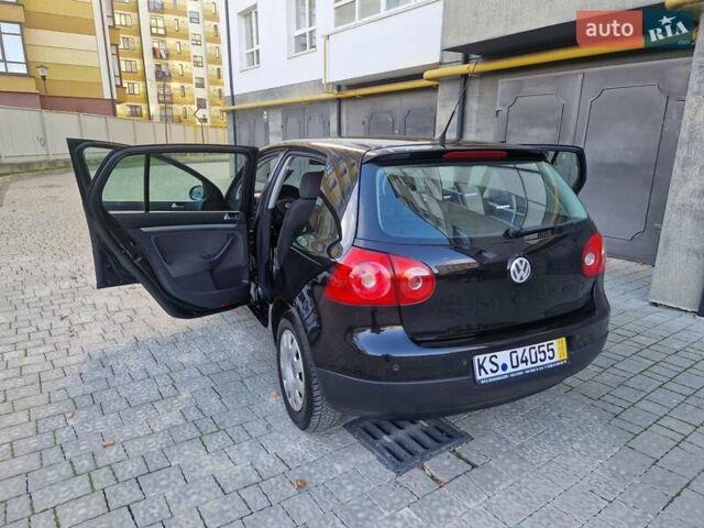 Черный Фольксваген Гольф, объемом двигателя 1.6 л и пробегом 255 тыс. км за 5950 $, фото 33 на Automoto.ua