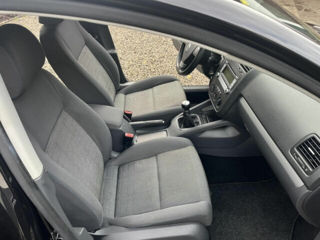 Чорний Фольксваген Гольф, об'ємом двигуна 0 л та пробігом 252 тис. км за 6250 $, фото 6 на Automoto.ua