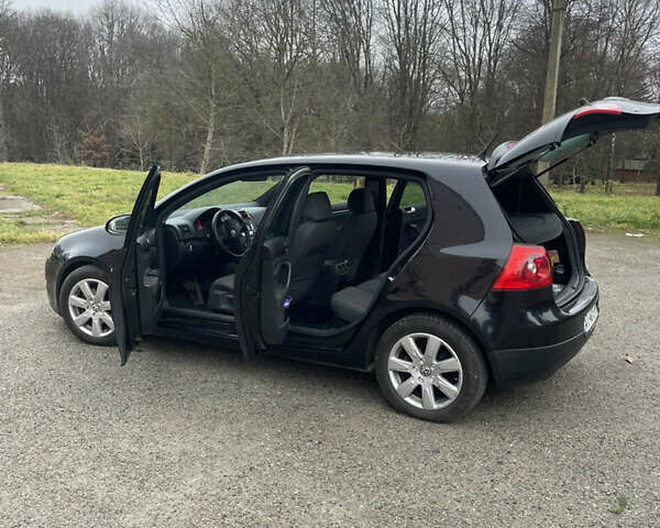 Чорний Фольксваген Гольф, об'ємом двигуна 1.39 л та пробігом 200 тис. км за 6800 $, фото 6 на Automoto.ua