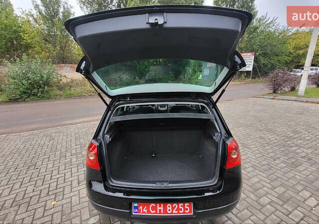 Черный Фольксваген Гольф, объемом двигателя 1.6 л и пробегом 237 тыс. км за 6500 $, фото 42 на Automoto.ua