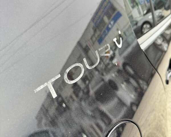 Черный Фольксваген Гольф, объемом двигателя 1.4 л и пробегом 252 тыс. км за 6200 $, фото 6 на Automoto.ua