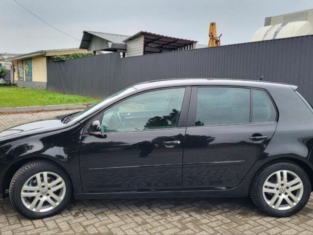 Черный Фольксваген Гольф, объемом двигателя 1.6 л и пробегом 237 тыс. км за 6350 $, фото 6 на Automoto.ua