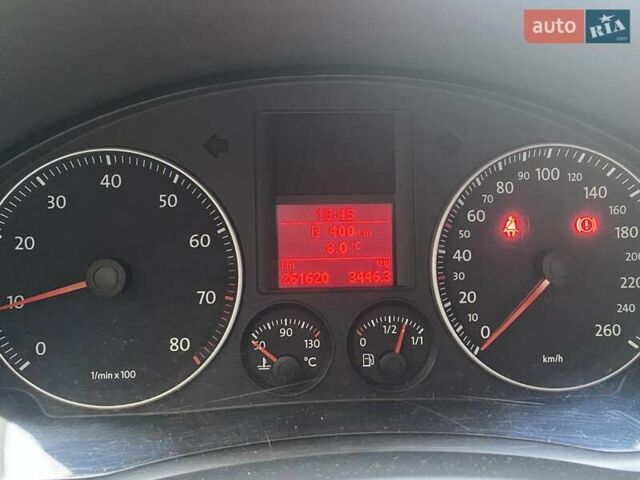 Черный Фольксваген Гольф, объемом двигателя 1.6 л и пробегом 262 тыс. км за 6100 $, фото 24 на Automoto.ua