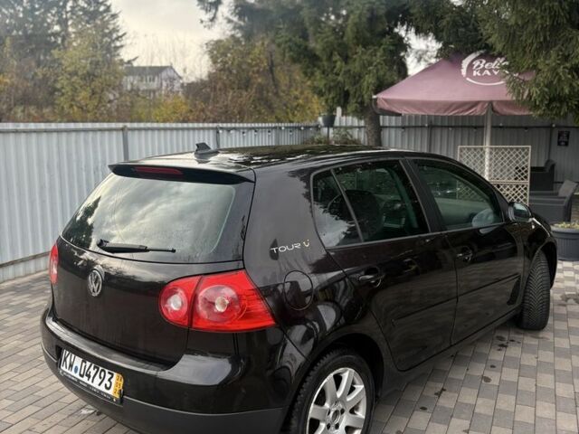 Черный Фольксваген Гольф, объемом двигателя 1.6 л и пробегом 215 тыс. км за 6500 $, фото 6 на Automoto.ua