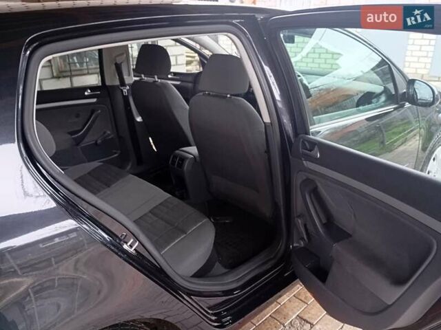 Чорний Фольксваген Гольф, об'ємом двигуна 1.6 л та пробігом 205 тис. км за 5800 $, фото 5 на Automoto.ua