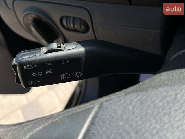 Чорний Фольксваген Гольф, об'ємом двигуна 1.6 л та пробігом 188 тис. км за 5500 $, фото 13 на Automoto.ua