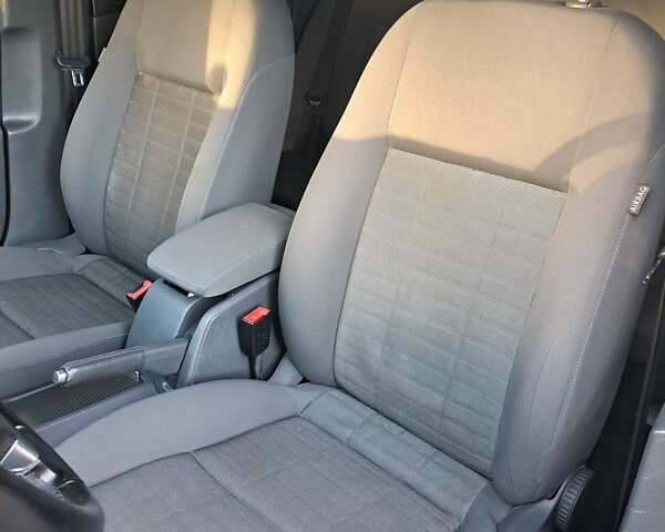 Черный Фольксваген Гольф, объемом двигателя 1.39 л и пробегом 220 тыс. км за 6400 $, фото 21 на Automoto.ua