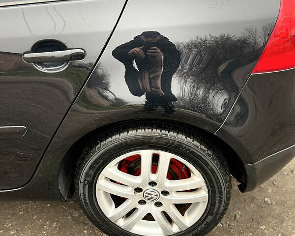 Черный Фольксваген Гольф, объемом двигателя 1.6 л и пробегом 245 тыс. км за 5700 $, фото 32 на Automoto.ua