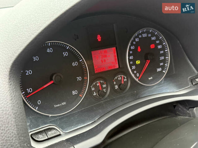 Черный Фольксваген Гольф, объемом двигателя 1.6 л и пробегом 173 тыс. км за 7000 $, фото 35 на Automoto.ua