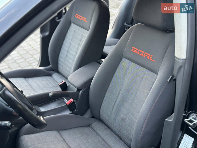 Черный Фольксваген Гольф, объемом двигателя 0 л и пробегом 269 тыс. км за 5500 $, фото 23 на Automoto.ua