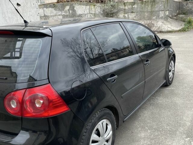 Черный Фольксваген Гольф, объемом двигателя 1.6 л и пробегом 230 тыс. км за 5200 $, фото 2 на Automoto.ua