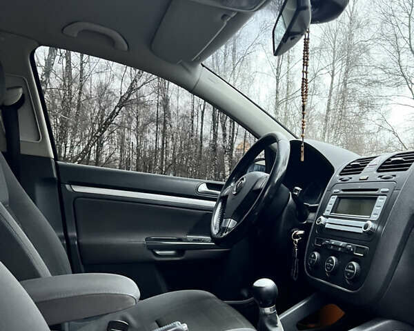 Чорний Фольксваген Гольф, об'ємом двигуна 1.6 л та пробігом 270 тис. км за 6800 $, фото 27 на Automoto.ua