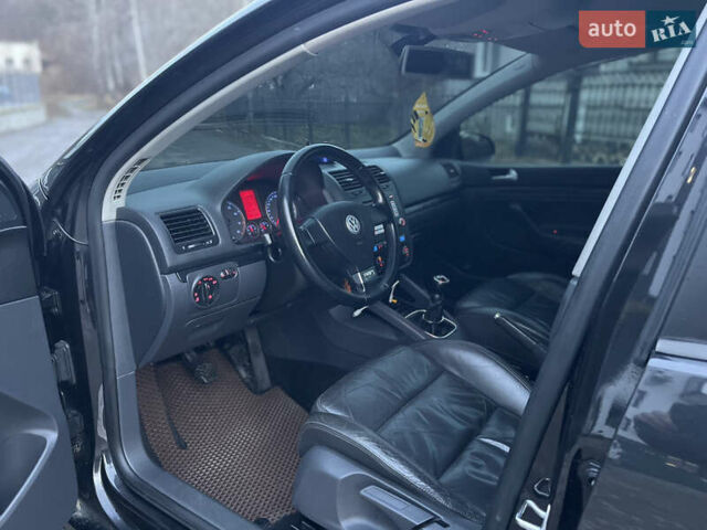 Черный Фольксваген Гольф, объемом двигателя 1.39 л и пробегом 183 тыс. км за 5450 $, фото 7 на Automoto.ua