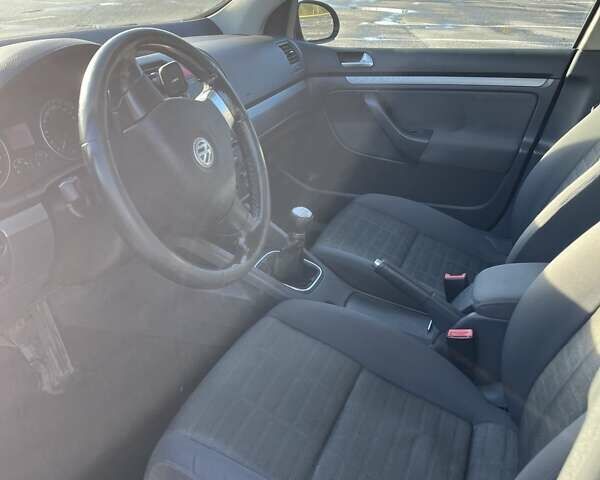 Черный Фольксваген Гольф, объемом двигателя 1.6 л и пробегом 195 тыс. км за 6000 $, фото 11 на Automoto.ua