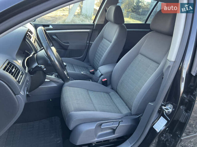 Чорний Фольксваген Гольф, об'ємом двигуна 1.4 л та пробігом 182 тис. км за 5850 $, фото 13 на Automoto.ua