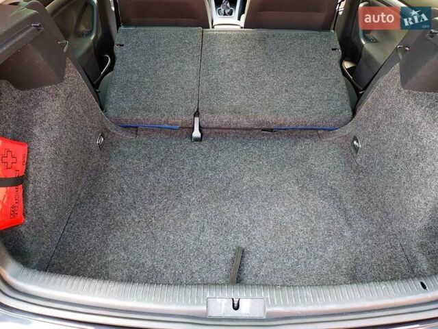 Черный Фольксваген Гольф, объемом двигателя 0 л и пробегом 206 тыс. км за 6400 $, фото 41 на Automoto.ua