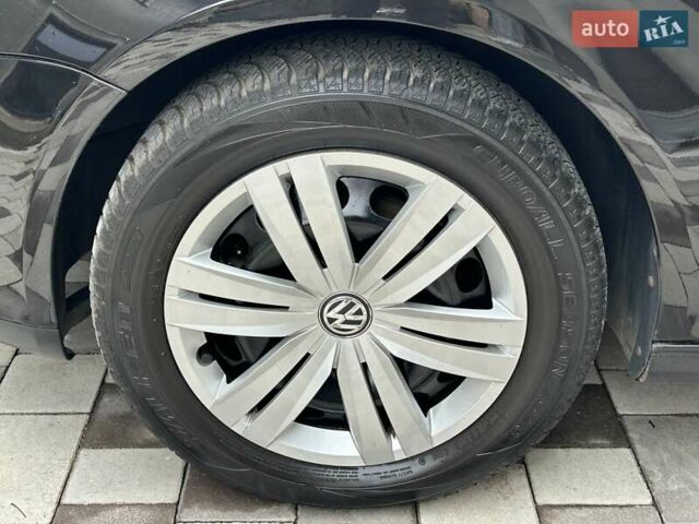 Черный Фольксваген Гольф, объемом двигателя 1.6 л и пробегом 196 тыс. км за 6200 $, фото 17 на Automoto.ua