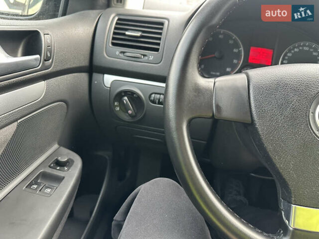 Чорний Фольксваген Гольф, об'ємом двигуна 1.6 л та пробігом 187 тис. км за 6300 $, фото 35 на Automoto.ua