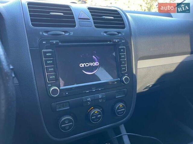 Черный Фольксваген Гольф, объемом двигателя 1.9 л и пробегом 250 тыс. км за 5300 $, фото 4 на Automoto.ua