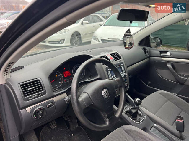Чорний Фольксваген Гольф, об'ємом двигуна 1.6 л та пробігом 224 тис. км за 6550 $, фото 12 на Automoto.ua