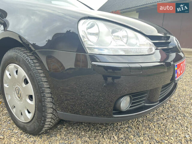 Черный Фольксваген Гольф, объемом двигателя 1.6 л и пробегом 253 тыс. км за 6250 $, фото 30 на Automoto.ua