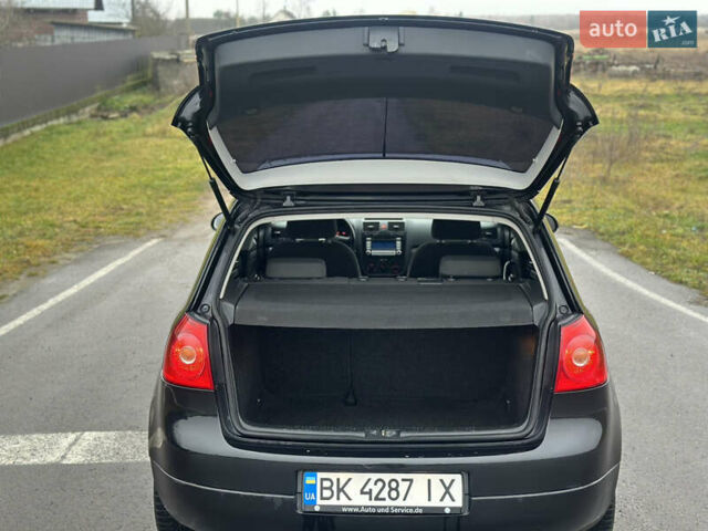 Чорний Фольксваген Гольф, об'ємом двигуна 1.6 л та пробігом 251 тис. км за 6299 $, фото 22 на Automoto.ua