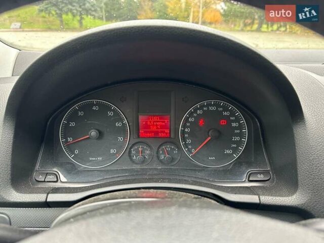 Черный Фольксваген Гольф, объемом двигателя 1.6 л и пробегом 250 тыс. км за 6100 $, фото 2 на Automoto.ua
