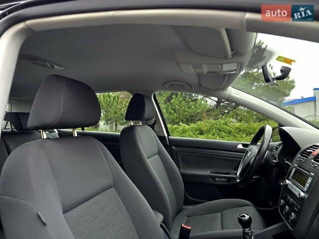 Чорний Фольксваген Гольф, об'ємом двигуна 1.6 л та пробігом 230 тис. км за 6450 $, фото 66 на Automoto.ua