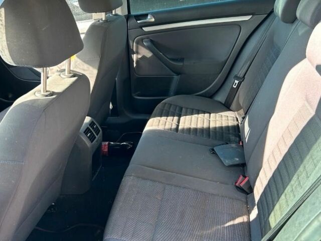 Чорний Фольксваген Гольф, об'ємом двигуна 1.6 л та пробігом 200 тис. км за 4850 $, фото 6 на Automoto.ua