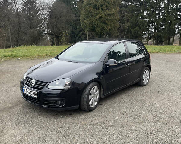 Чорний Фольксваген Гольф, об'ємом двигуна 1.39 л та пробігом 200 тис. км за 6800 $, фото 1 на Automoto.ua