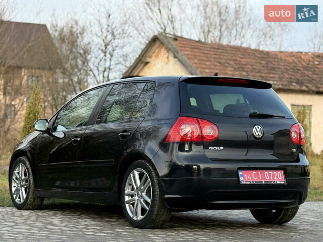 Черный Фольксваген Гольф, объемом двигателя 1.6 л и пробегом 182 тыс. км за 6350 $, фото 28 на Automoto.ua