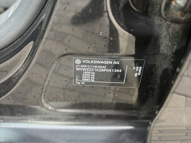 Черный Фольксваген Гольф, объемом двигателя 1.6 л и пробегом 215 тыс. км за 6500 $, фото 22 на Automoto.ua