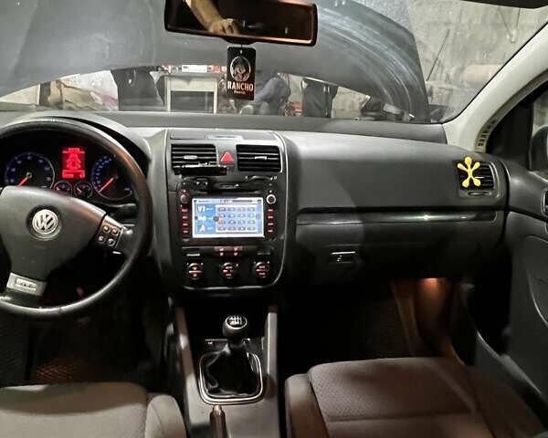 Чорний Фольксваген Гольф, об'ємом двигуна 1.4 л та пробігом 205 тис. км за 2900 $, фото 11 на Automoto.ua