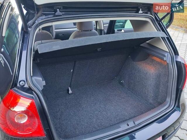 Чорний Фольксваген Гольф, об'ємом двигуна 1.6 л та пробігом 212 тис. км за 6750 $, фото 29 на Automoto.ua