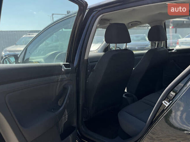 Чорний Фольксваген Гольф, об'ємом двигуна 1.6 л та пробігом 188 тис. км за 5500 $, фото 23 на Automoto.ua