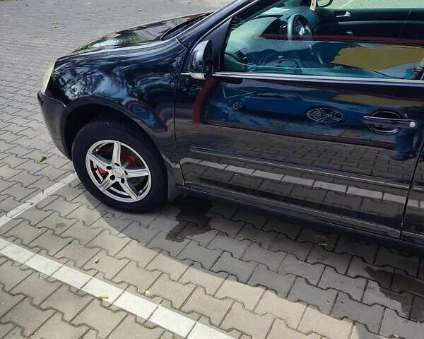 Черный Фольксваген Гольф, объемом двигателя 1.6 л и пробегом 215 тыс. км за 6800 $, фото 4 на Automoto.ua