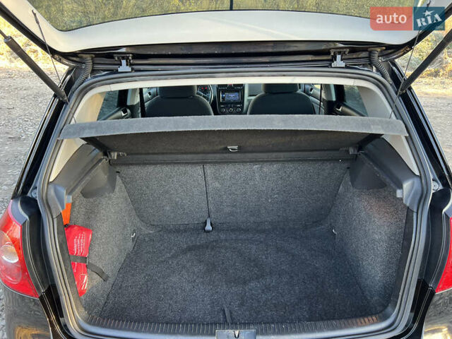 Чорний Фольксваген Гольф, об'ємом двигуна 1.4 л та пробігом 182 тис. км за 5850 $, фото 22 на Automoto.ua