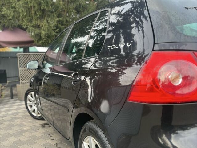 Черный Фольксваген Гольф, объемом двигателя 1.6 л и пробегом 215 тыс. км за 6500 $, фото 12 на Automoto.ua