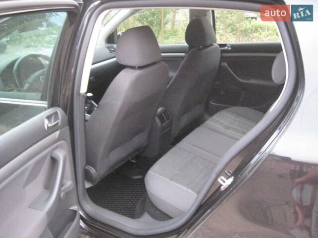 Черный Фольксваген Гольф, объемом двигателя 1.4 л и пробегом 174 тыс. км за 5999 $, фото 13 на Automoto.ua