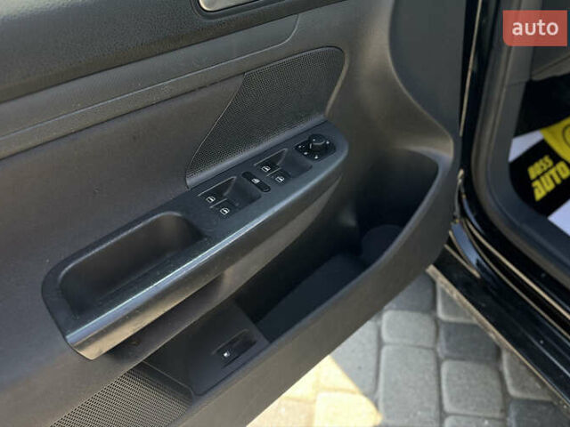 Чорний Фольксваген Гольф, об'ємом двигуна 1.6 л та пробігом 188 тис. км за 5500 $, фото 16 на Automoto.ua